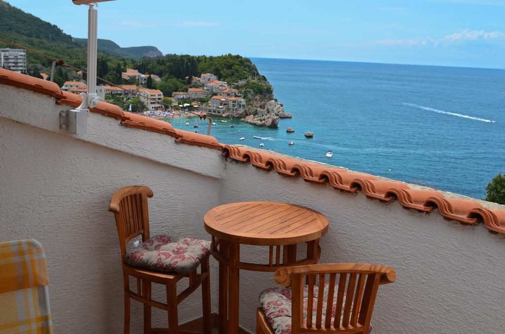 Villa Sara Guesthouse Sveti Stefan Buitenkant foto