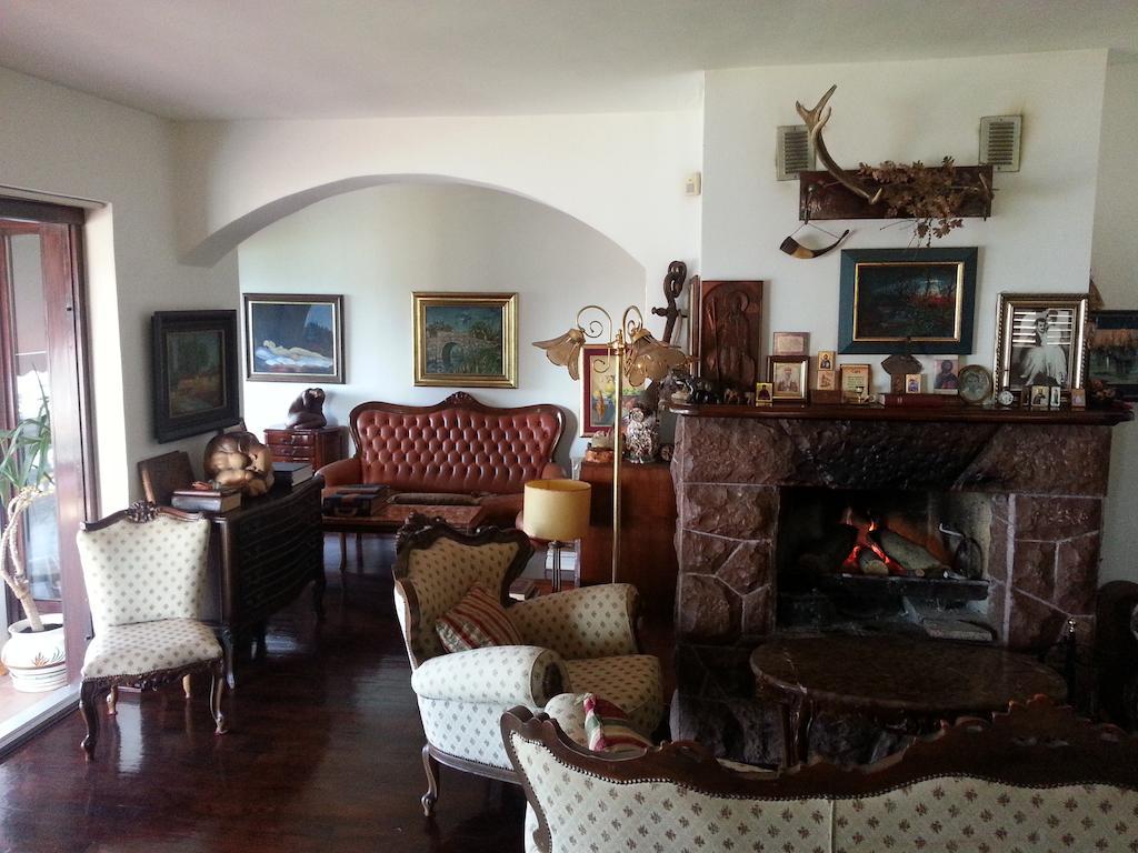 Villa Sara Guesthouse Sveti Stefan Buitenkant foto