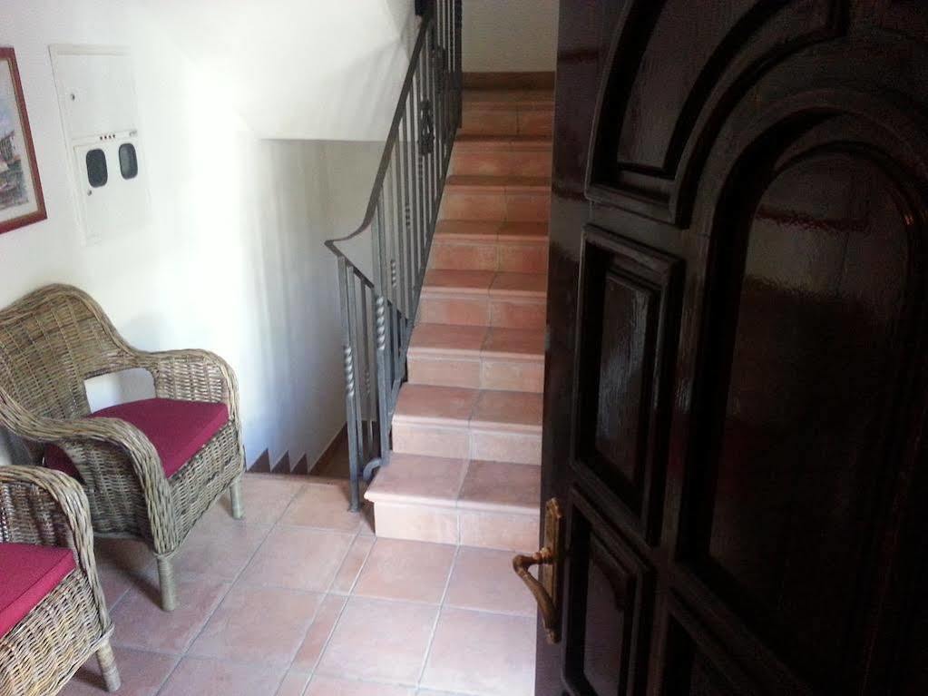 Villa Sara Guesthouse Sveti Stefan Buitenkant foto